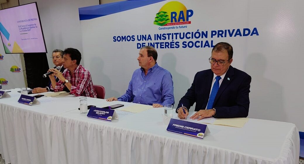 HONDURERÑOS EN EMERGENCIA SIN PROTECCIÓN SOCIAL; RÉGIMEN DE APORTACIONES PIDE RESTITUCIÓN