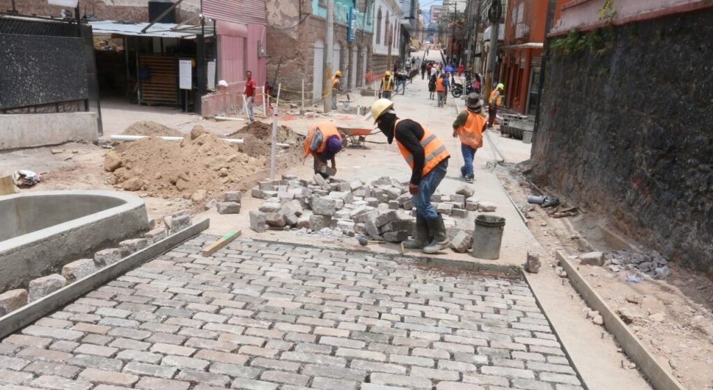 “NUEVA CARA” DE AVENIDA CERVANTES PERFILA MÁS DEL 70% DE AVANCE