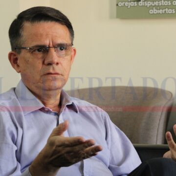 DOCTOR MATHEU ENTREGÓ TRES PLANES PARA REFUERZO DE RED CLÍNICA