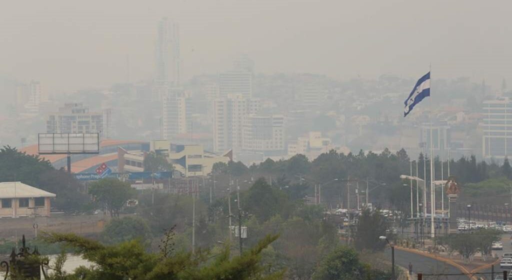 ¡ALARMANTE! EN PLENA CRISIS POR CONTAMINACIÓN, CADA DOS DÍAS UN INCENDIO NUEVO EN TEGUCIGALPA