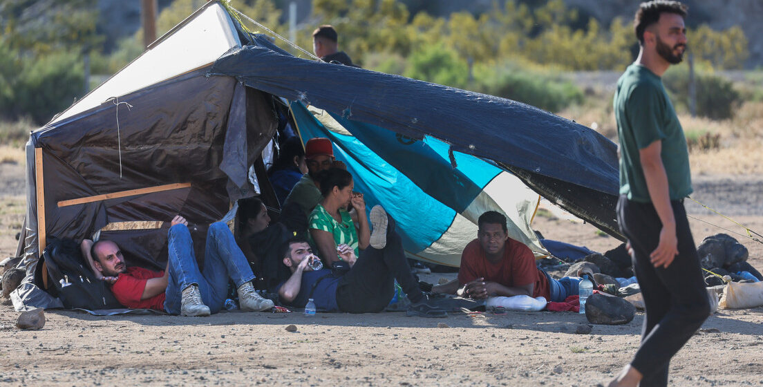 BIDEN PROHÍBE DAR ASILO A INMIGRANTES ILEGALES QUE CRUCEN LA FRONTERA SUR