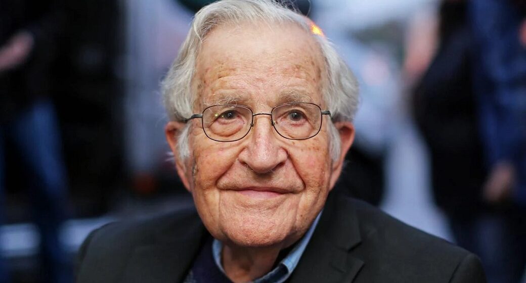 ¡URGENTE! NOAM CHOMSKY ESTÁ VIVO, CONFIRMA SU ESPOSA