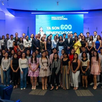 FUNDACIÓN NASSER Y UNITEC APOYAN EDUCACIÓN UNIVERSITARIA BECANDO A 100 JÓVENES
