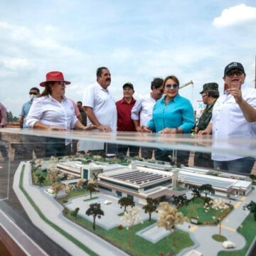 ¡EN MARCHA! GOBIERNO FINALIZARÁ TRES HOSPITALES EN 2025