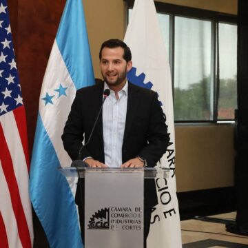 EMPRENDEDORES DE SAN PEDRO SULA REFUERZAN HABILIDADES  DIGITALES BAJO CERTIFICACIÓN META-CNI