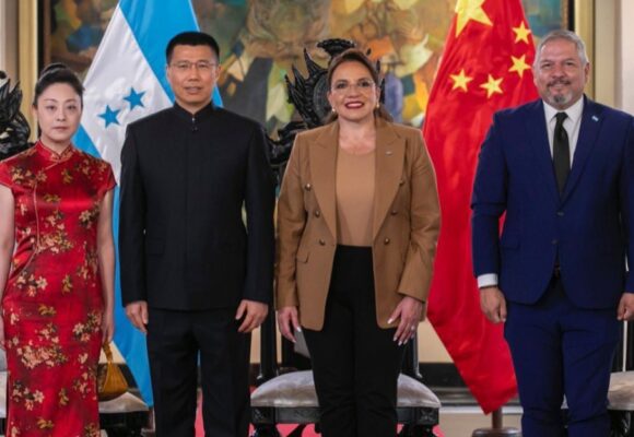 EMBAJADOR YU BO: “PROFUNDIZAR LA COOPERACIÓN BENEFICIOSA ENTRE CHINA Y HONDURAS NOS CONDUCE A UN FUTURO MÁS BRILLANTE”