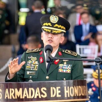 ANALISTA PREGUNTA A QUIENES AHORA ATACAN AL EJÉRCITO: ¿LO QUE HA DICHO ES CIERTO O NO?