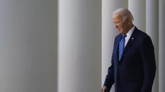 “EL FANTASMA QUE NADIE ESCUCHA»: EL FINAL DE JOE BIDEN EN LA CASA BLANCA