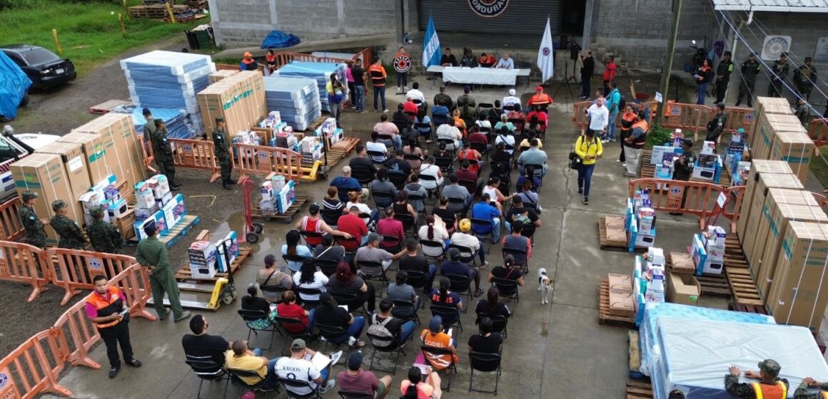 INICIAN ENTREGA DE BIENES DOMÉSTICOS A AFECTADOS POR TORMENTA SARA