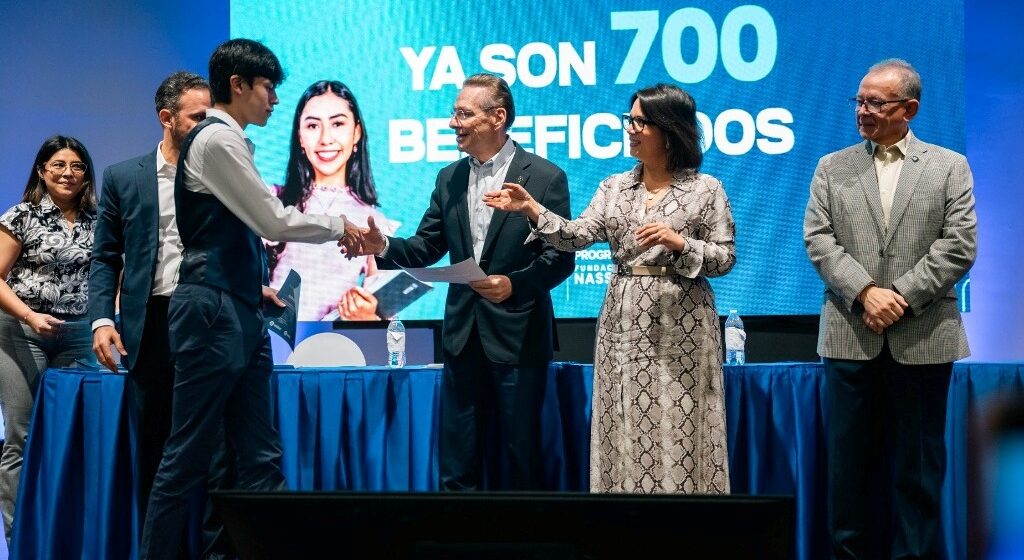 FUNDACIÓN NASSER Y UNITEC IMPULSAN EDUCACIÓN SUPERIOR CON 100 BECAS