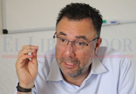 PAÍS ABANDONADO Y BANDERA PISOTEADA, HONDURAS NECESITA PATRIOTAS: LUIS ZELAYA