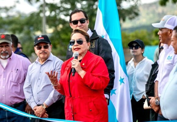 “SOMOS UN PAÍS QUE MERECE RESPETO”, PRESIDENTA CASTRO