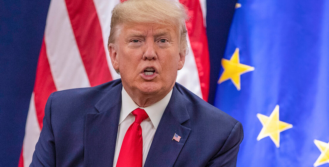 «LA UE HA SIDO MUY DURA»: TRUMP IMPONDRÁ MISMOS IMPUESTOS A EMPRESAS Y PRODUCTOS EUROPEOS