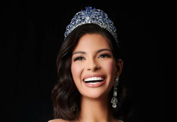 ¡HISTÓRICO! «MISS UNIVERSO» REGALA CORONA VALORADA EN 125 MILLONES A SHEYNNIS PALACIOS