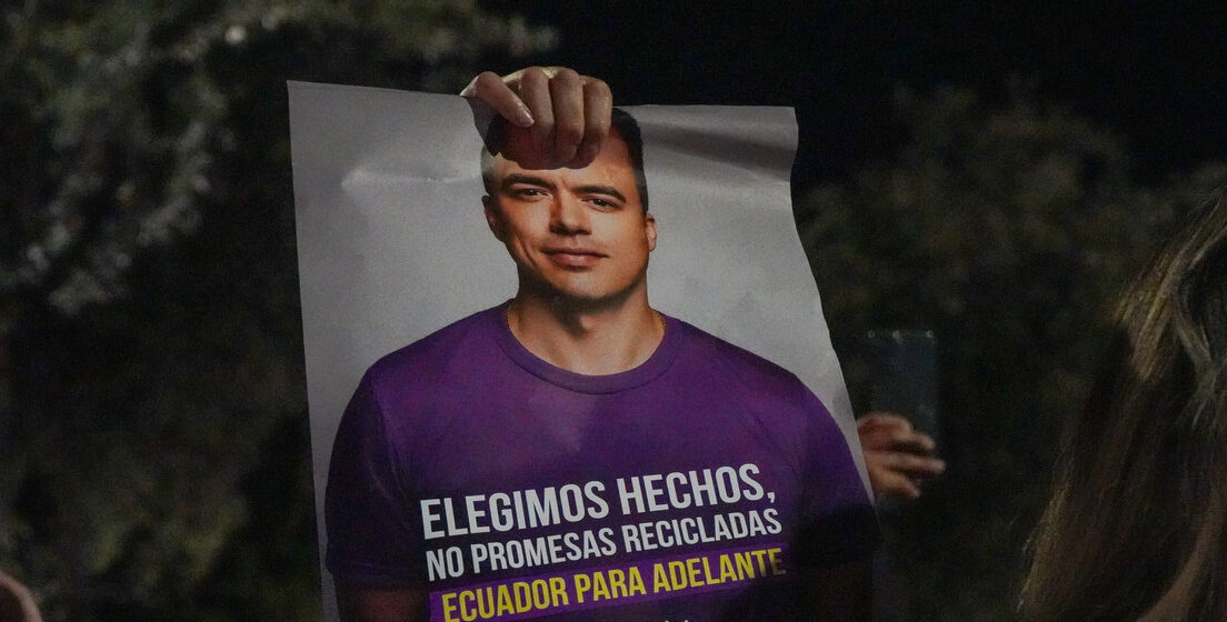 ECUADOR / CONSEJO ELECTORAL PROCLAMA GANADOR A NOBOA; OPOSICIÓN DENUNCIA FRAUDE