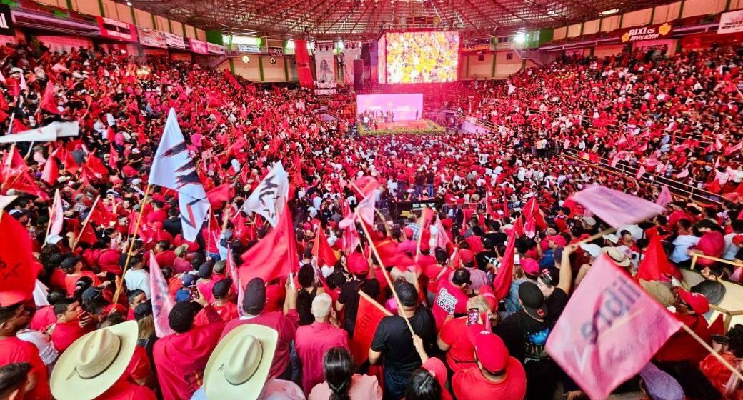 EL COLOR: EUFORIA “ROJINEGRA”, LIBRE AFINA DETALLES PARA “GENERALES” EL COLOR: EUFORIA “ROJINEGRA”, LIBRE AFINA DETALLES PARA “GENERALES”