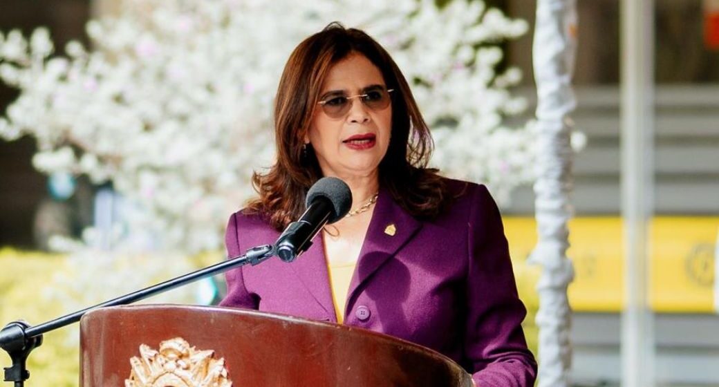 ¡CUMPLIENDO LEY! RIXI DEJA DEFENSA NACIONAL Y AFINA DETALLES PARA GENERALES