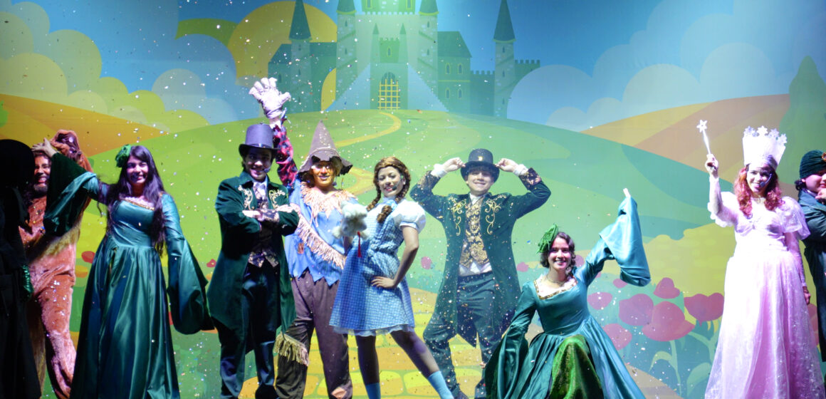 ¡ATENCIÓN! CHIMINIKE Y ATLÁNTIDA LE LLEVAN AL “MAGNÍFICO MUNDO DE OZ” ¡ATENCIÓN! CHIMINIKE Y ATLÁNTIDA LE LLEVAN AL “MAGNÍFICO MUNDO DE OZ”