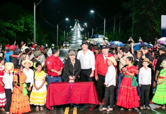 ¡POSITIVO! 16,000 HONDUREÑOS BENEFICIADOS CON ILUMINACIÓN EN OLANCHO
