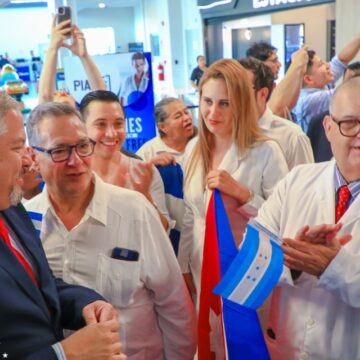 “¡DOCTRINA MONROE EN ACCIÓN!” EE.UU. BOICOTEA ASISTENCIA MÉDICA CUBANA