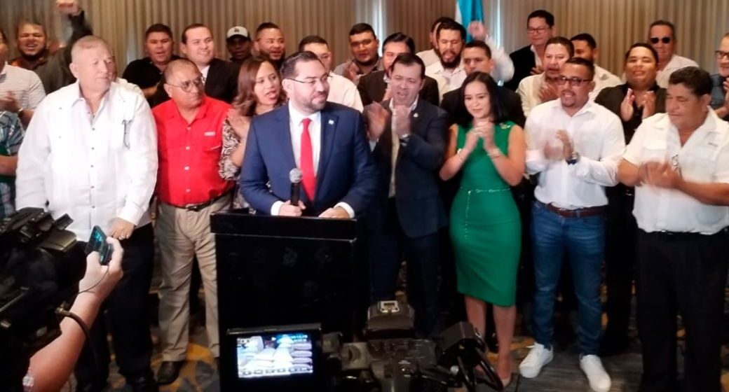 BOICOT DE LIBERALES EN CONGRESO DEBE SER CASTIGADO: ANALISTA