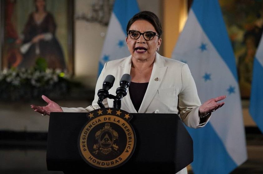 NOS ACUSAN DE COMUNISTAS POR HACER JUSTICIA SOCIAL, REACCIONA CASTRO