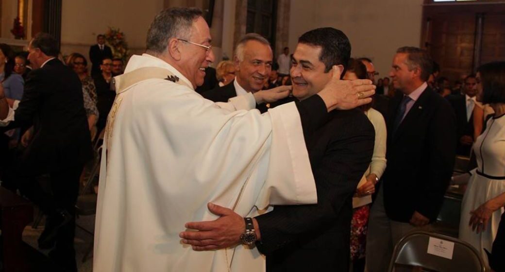 CARDENAL ATACA CON DISCURSOS DE OPOSICIÓN Y LE INTERPELAN POR ESCÁNDALO DE “LA CATÓLICA”