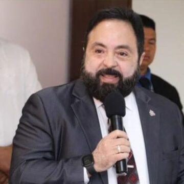 DIPUTADOS QUE SALGAN CON DINEROS «MANCHADOS» DEBERÁN RENUNCIAR: LUIS REDONDO
