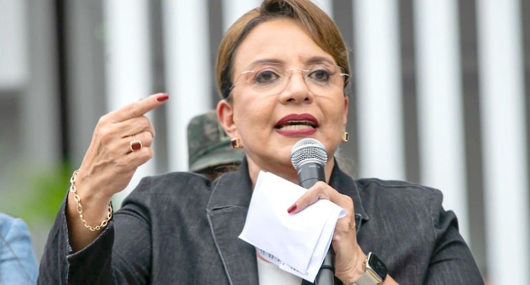 PRESIDENTA REITERA COMPRIMISO ANTICORRUPCIÓN Y PIDE APOYO A CONGRESO Y PODER JUDICIAL