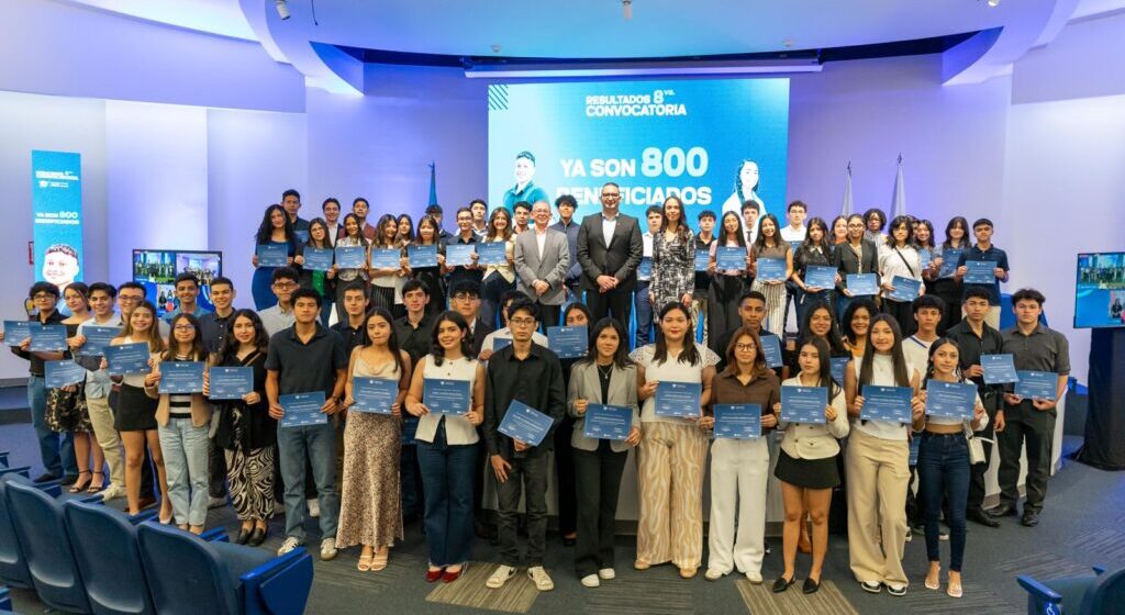 FUNDACIÓN NASSER Y UNITEC GARANTIZAN EDUCACIÓN SUPERIOR DE CIEN HONDUREÑOS FUNDACIÓN NASSER Y UNITEC GARANTIZAN EDUCACIÓN SUPERIOR DE CIEN HONDUREÑOS