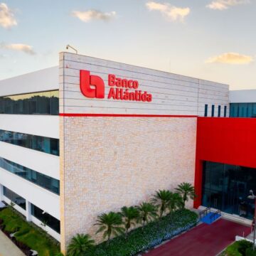 BANCO ATLÁNTIDA LOGRA ACUERDO PARA FORTALECER COMERCIO CON ESPAÑA