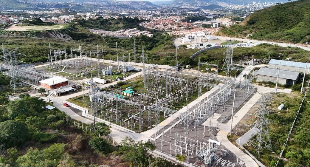 ENEE REDUCE DEUDAS CON GENERADORES PRIVADOS Y PROYECTA AHORRO HISTÓRICO
