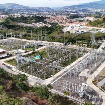 ENEE REDUCE DEUDAS CON GENERADORES PRIVADOS Y PROYECTA AHORRO HISTÓRICO