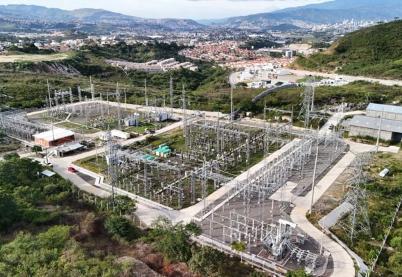 ENEE REDUCE DEUDAS CON GENERADORES PRIVADOS Y PROYECTA AHORRO HISTÓRICO