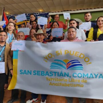 ¡HONDURAS LIBRE DE ANALFABETISMO! MEDIO MILLÓN APRENDIÓ A LEER Y ESCRIBIR