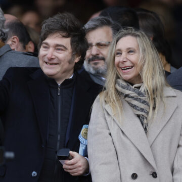 JUSTICIA “GRINGA” CON MIRA EN MILEI Y SU HERMANA POR MILLONARIA ESTAFA JUSTICIA “GRINGA” CON MIRA EN MILEI Y SU HERMANA POR MILLONARIA ESTAFA