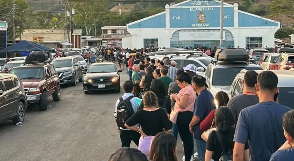 “ÉXODO” DE TURISTAS CONFIRMA MAYOR RIQUEZA DE HONDUREÑOS, OBSERVA ANALISTA