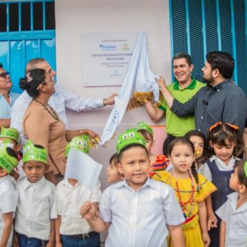 FUNDACIÓN FICOHSA CELEBRA REHABILITACIÓN DE CENTRO EDUCATIVO EN TALANGA