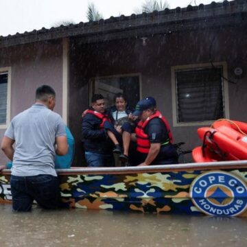 HONDURAS FORTALECE PROTOCOLO FRENTE A HURACANES, 30 INSTITUCIONES PARA SALVAR VIDAS