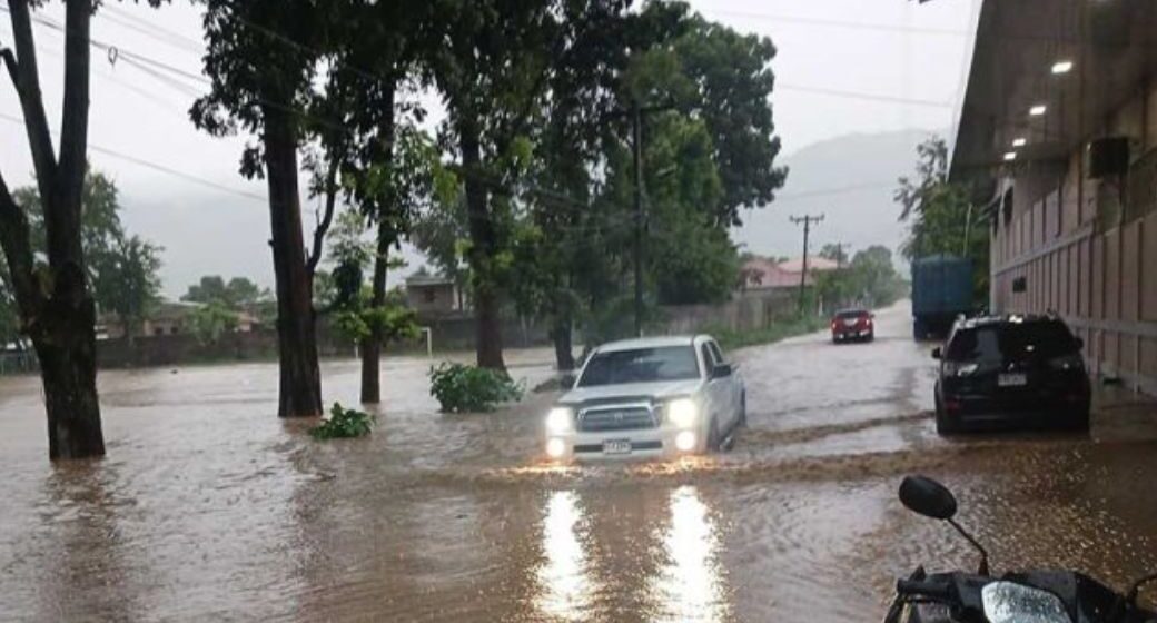 ¡LAMENTABLE! 11 MUERTOS Y MAS DE 10 MIL AFECTADOS POR INTENSAS LLUVIAS