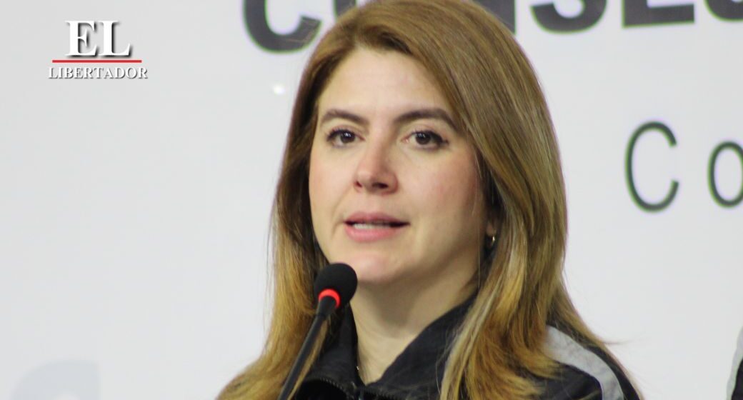 ¡INTOLERANTE! COSSETTE CONFRONTA PRENSA ALTERNATIVA CON ALTIVEZ ¡INTOLERANTE! COSSETTE CONFRONTA PRENSA ALTERNATIVA CON ALTIVEZ