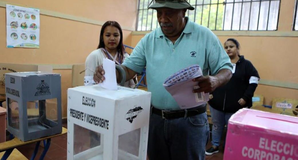 URGE ESTABILIZAR PROCESO ELECTORAL Y PROCESAR A CONSPIRADORES: ANALISTAS URGE ESTABILIZAR PROCESO ELECTORAL Y PROCESAR A CONSPIRADORES: ANALISTAS