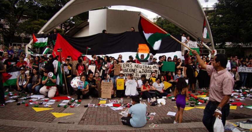 EN NATALICIO DE MORAZÁN HONDUREÑOS ABRAZAN LUCHA PALESTINA