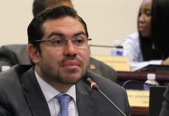 ¡FUERA! JORGE CÁLIX Y CRISTIAN VILLALOBOS ELIMINADOS DE FIESTA ELECTORAL ¡FUERA! JORGE CÁLIX Y CRISTIAN VILLALOBOS ELIMINADOS DE FIESTA ELECTORAL