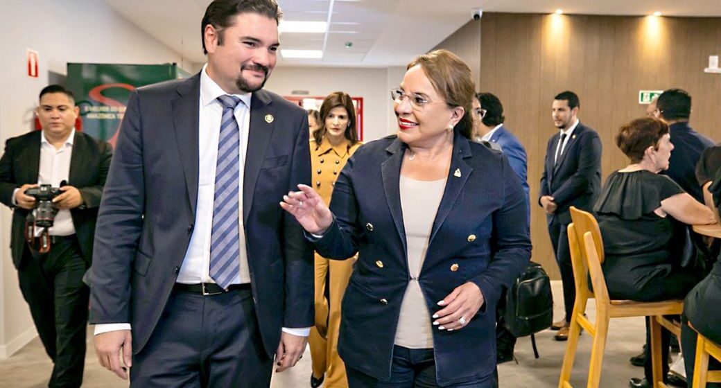 CASTRO LLEGA A BRASIL PARA ENCUENTRO EXCLUSIVO CON LULA Y PARTICIPAR EN FORO CLIMÁTICO CASTRO LLEGA A BRASIL PARA ENCUENTRO EXCLUSIVO CON LULA Y PARTICIPAR EN FORO CLIMÁTICO