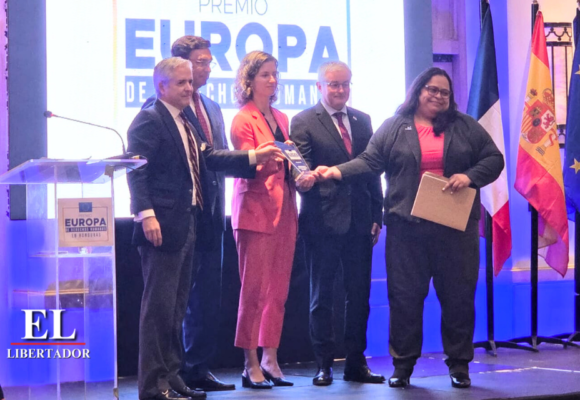 EUROPA PREMIA A C-LIBRE CON RECONOCIMIENTO POR LABOR A FAVOR DE DERECHOS HUMANOS EUROPA PREMIA A C-LIBRE CON RECONOCIMIENTO POR LABOR A FAVOR DE DERECHOS HUMANOS