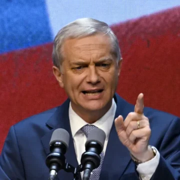 ¿QUIÉN ES JOSÉ ANTONIO KAST Y DE QUÉ TRATA SU “GOBIERNO DE EMERGENCIA” EN CHILE? ¿QUIÉN ES JOSÉ ANTONIO KAST Y DE QUÉ TRATA SU “GOBIERNO DE EMERGENCIA” EN CHILE?