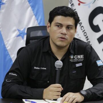 “NI A PUNTA DE BALAS” FIRMARÉ UN FRAUDE ELECTORAL, SENTENCIA OCHOA