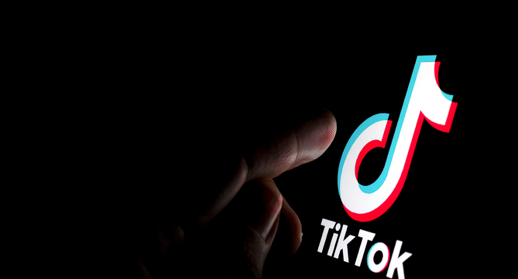 TIKTOK CEDE A CHANTAJE DE EE.UU. Y VENDE PARTE DE SU PROPIEDAD