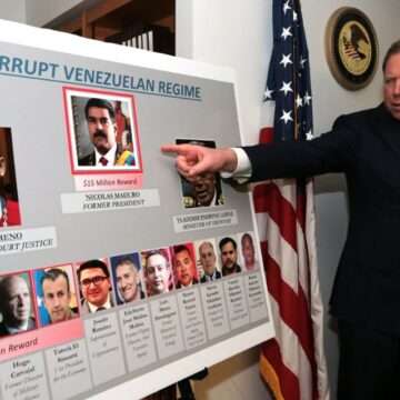 “TODA LA GUERRA ESTADOUNIDENSE SE BASA EN MENTIRAS”: REACCIONES A LA MENTIRA DE “LOS SOLES”